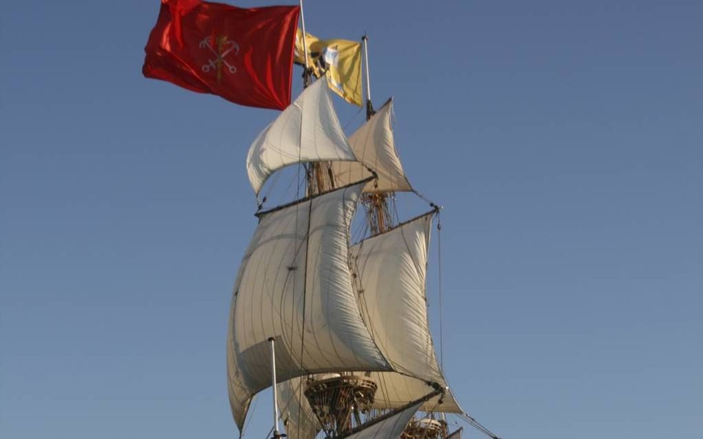 Woensdagavond komt het fregat Shtandart aan in Dordrecht. De replica van het vlaggenschip van de Russische tsaar Peter de Grote vaart een week later door naar Gorinchem, ter gelegenheid van de Botenbeurs die daar eind september wordt gehouden. Foto Projek