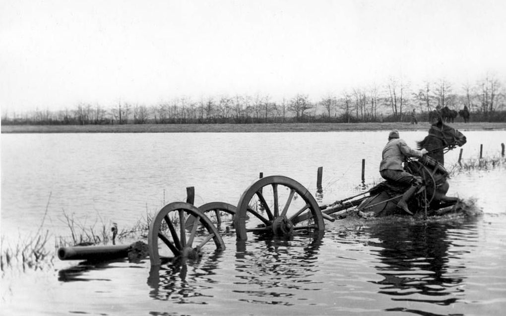 Op een propagandafoto uit 1939 van het ministerie van defensie zijn mobilisatieoefeningen te zien. Foto