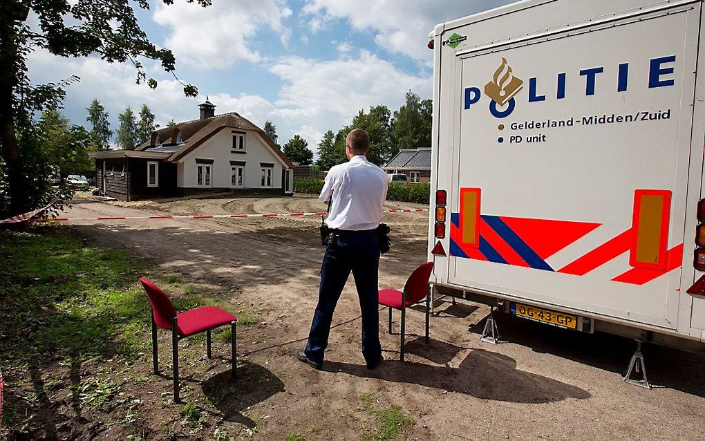 Onderzoek bij het huis in Voorthuizen waar een gewapende overval plaatsvond. Foto ANP