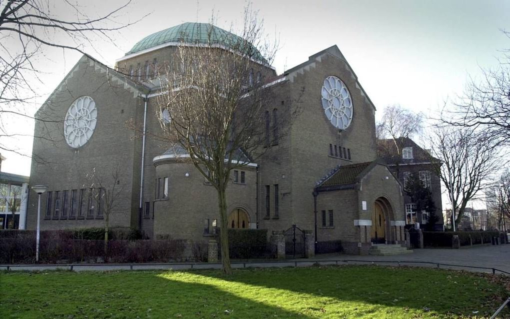 De Koepelkerk in Leeuwarden, een van de gebouwen die dicht moet.                        Foto Frans Andringa