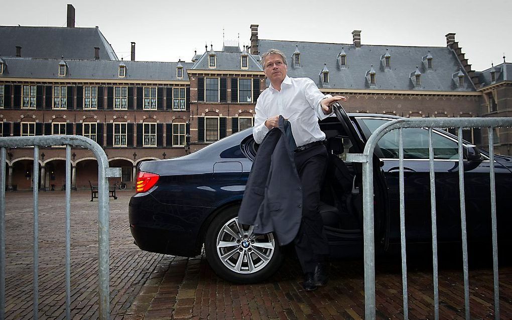 Informateur Wouter Bos arriveert op het Binnenhof. Foto ANP