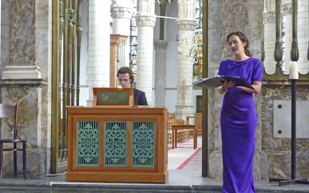 Margreet Rietveld zingt over de Goudse Glazen. Foto Henry Dinjens