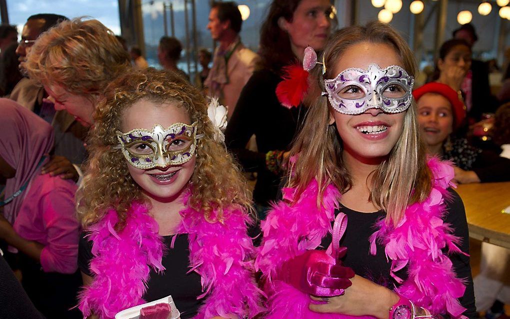 Verklede kinderen op Het Grenzeloos Kinderboekenbal bij de opening plaats van de 58ste Kinderboekenweek. Foto ANP