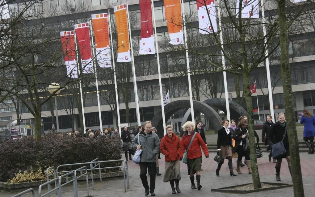 „We moeten de betekenis van reformatorische organisaties en verbanden niet overschatten. Maar in de hedendaagse samenleving hebben zij wel hun waarde.” Foto: Wegwijsbeurs in Utrecht.