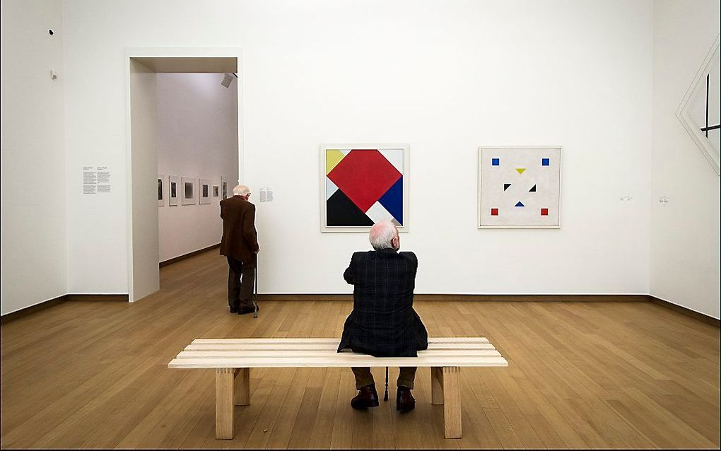 Een zaal met werk van Mondriaan in het Stedelijk Museum in Amsterdam. Foto ANP