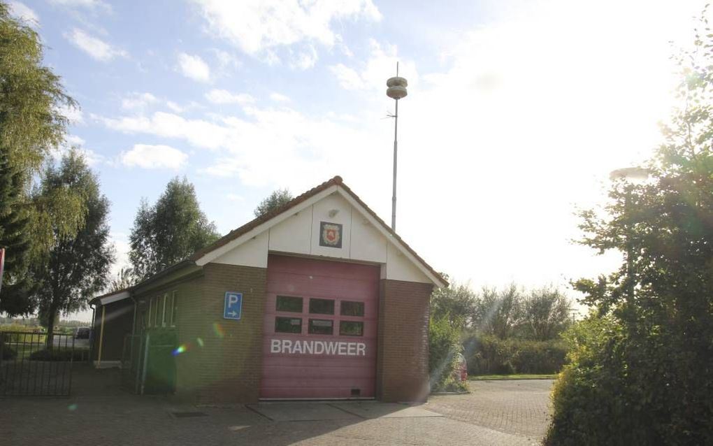 De dreigende sloop van de brandweerkazerne in Oud-Alblas is voorlopig van tafel. Foto André Bijl