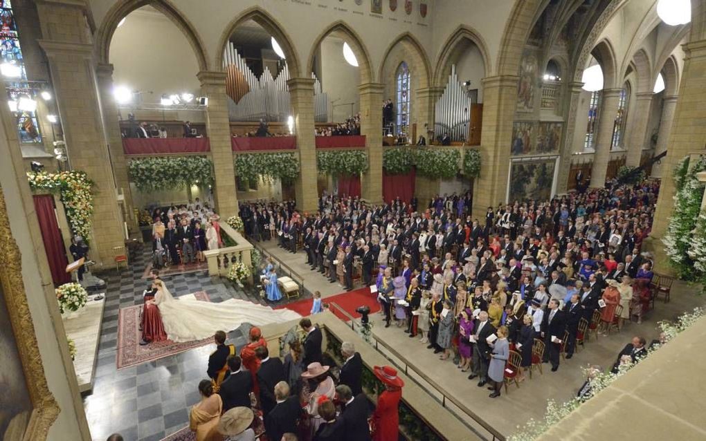 In de Onze-Lieve-Vrouwekathedraal in Luxemburg werd zaterdag het kerkelijk huwelijk van erfgroothertog Guillaume met de Belgische gravin Stéphanie de Lannoy voltrokken. Foto EPA