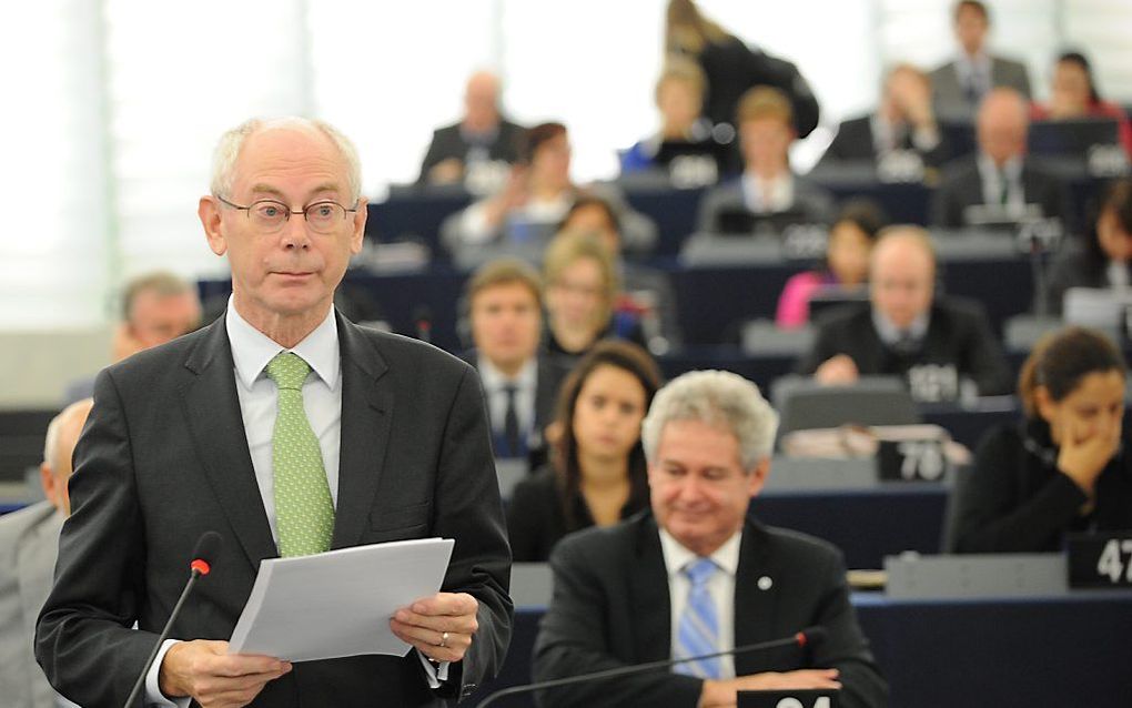 Het Europees Parlement (EP) zoekt de confrontatie met de EU-lidstaten over de Europese uitgaven volgend jaar. Het parlement wil niet dat er wordt gesnoeid in de begroting voor 2013. Op de foto voorzitter van de Europese Raad, Herman van Rompuy, dinsdag ti