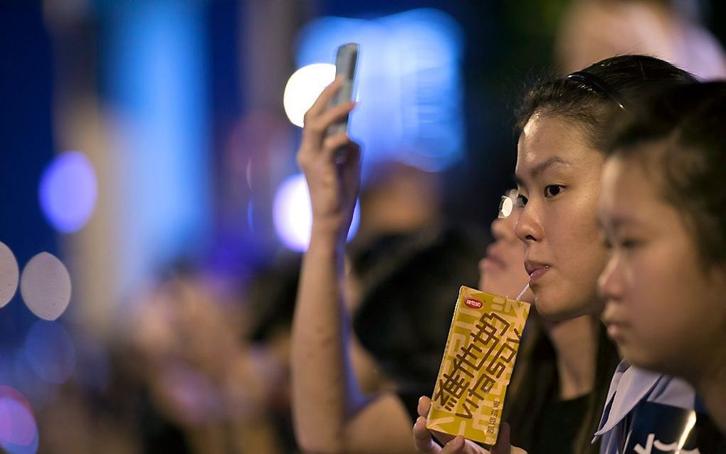 Een Chinees heeft 1 jaar celstraf opgelegd gekregen, omdat hij te vroeg een bel luidde om een examen af te sluiten.  Foto EPA