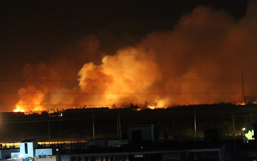 Explosie bij een wapenfabriek in de Sudanese hoofdstad Khartoem. Foto EPA