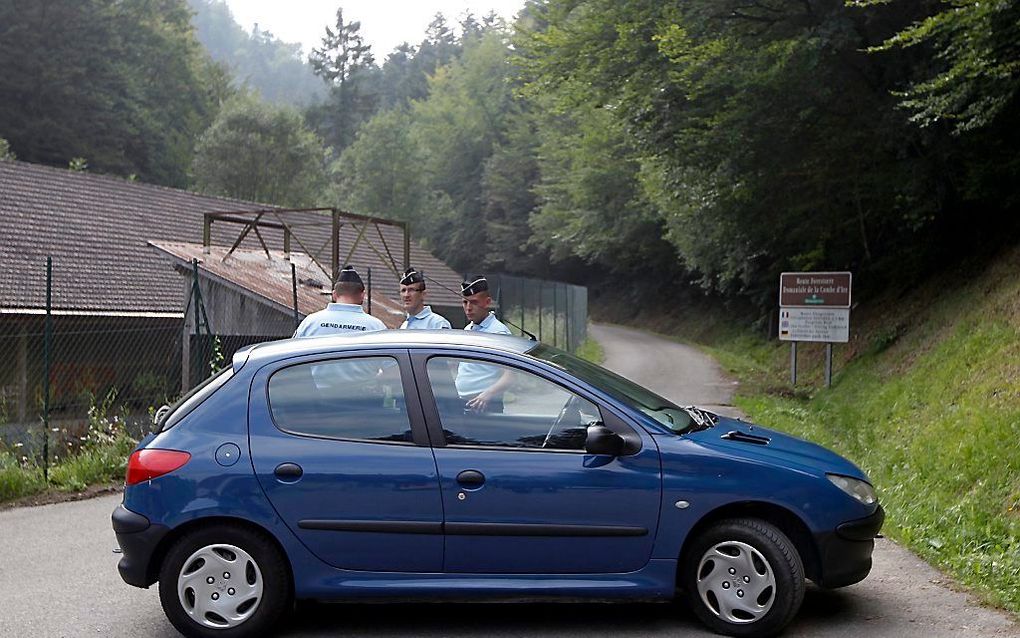 Franse politie bij het meer van Annecy na de moordpartij van 5 september.  Foto EPA