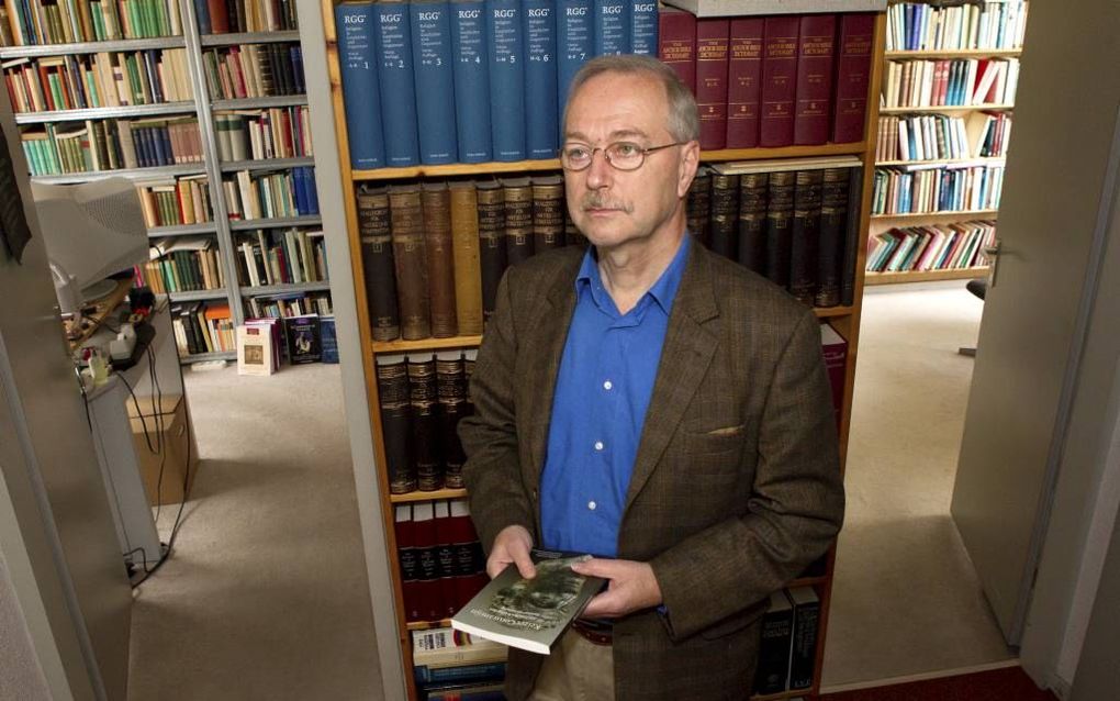 Prof. dr. Pieter W. van der Horst: „Het christelijk karakter van de Constantijns brieven is teleurstellend laag. Zonde, verzoening – je vindt er niets van terug.” Foto RD, Anton Dommerholt