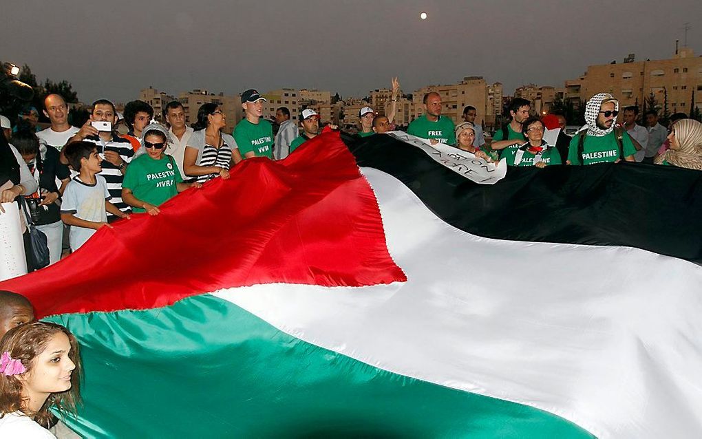 Het Verenigd Koninkrijk is bereid Palestina in VN-verband als staat te erkennen. Op de foto een Palestijnse vlag. Foto EPA