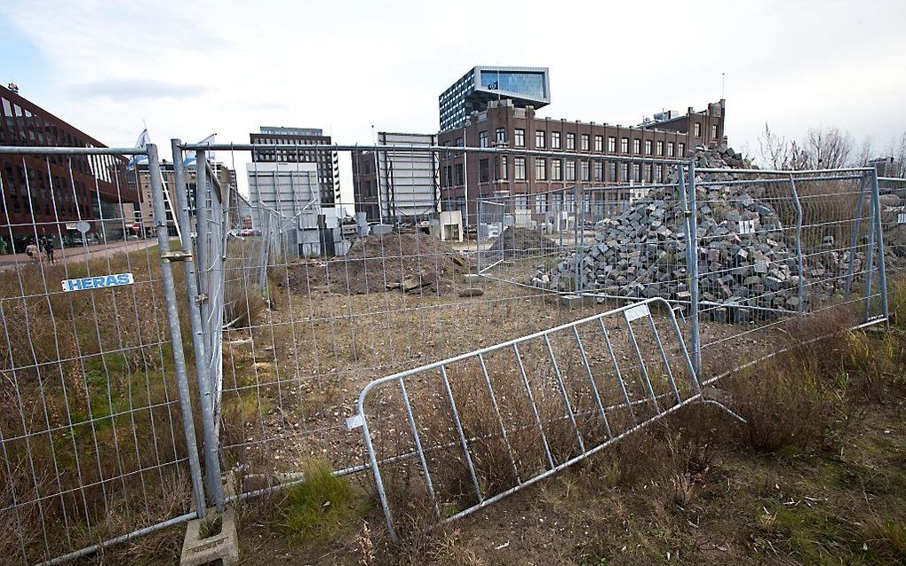 Het bouwproject Bonaventura II op de de Lloydpier. In de eerste 9 maanden van 2012 daalde de bouwomzet met ruim 6 procent en steeg het aantal faillissementen onder de bouwers met 25 procent.  Foto ANP