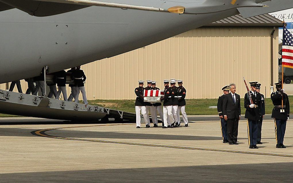 Lichamen van omgekomen Amerikanen bij de aanslag in Benghazi komen aan in Washington. Foto EPA