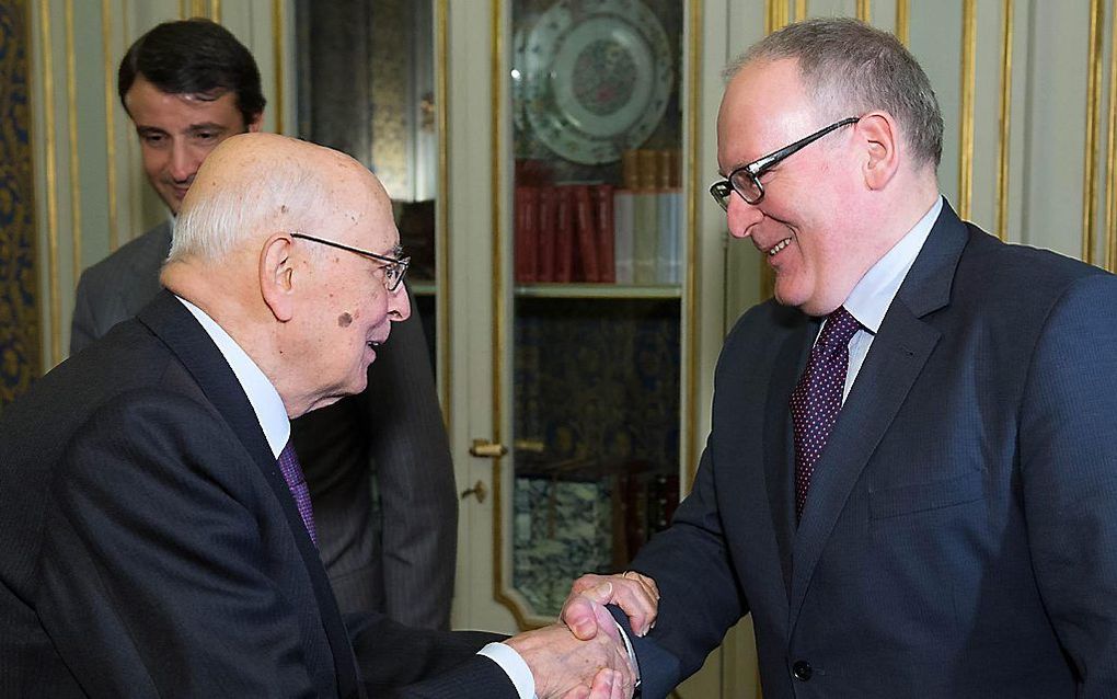 ROME – De Italiaanse president Giorgio Napolitano (l.) ontving de Nederlandse minister Timmermans maandag in Rome. Het bezoek van de minister aan Italië verliep in een uiterst amicale sfeer. Foto EPA