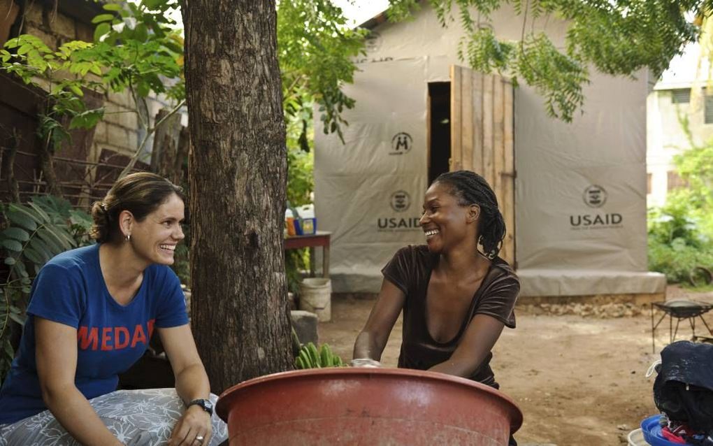 Alycke Slomp bezoekt een familie in de buurt van Jacmel. Foto Medair