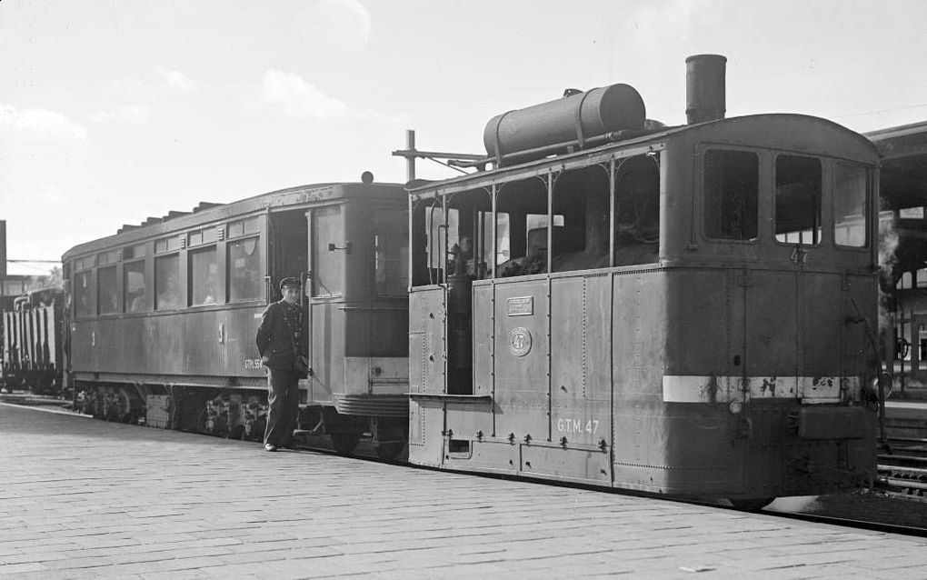 De Gooische Stoomtram, die zijn sporen door de geschiedenis van het Gooi heeft getrokken, was vooral berucht om de vele ongelukken die ermee gebeurde. Het vervoermiddel kreeg de bijnaam ”Gooise Moordenaar”. Foto ANP