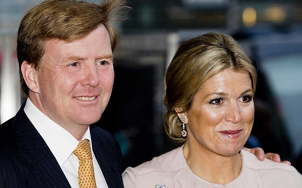 Prins Willem-Alexander en prinses Maxima komen aan bij het Beatrix theater. Koningin Beatrix viert met bijna de voltallige koninklijke familie en met personeel, medewerkers en andere genodigden haar 75e verjaardag. Foto ANP