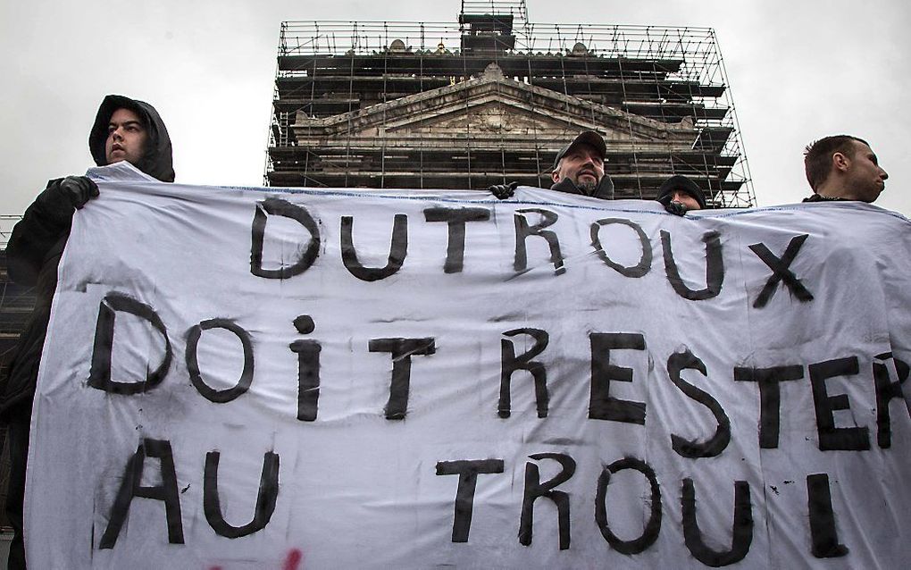 Demonstranten tegen vrijlating Dutroux.  Foto EPA