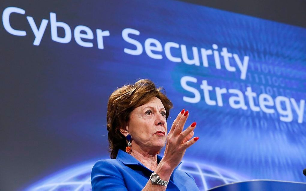 Eurocommissaris Kroes presenteert richtlijen voor cybersecurity. Foto EPA