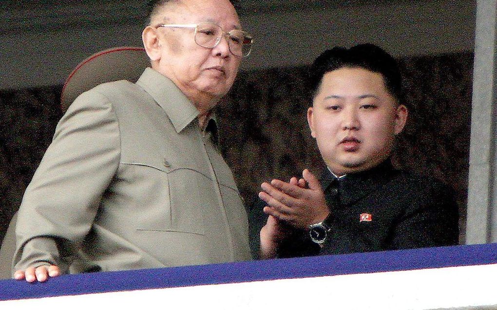 Kim Jong-il en Kim Jong-un in 2010. Foto EPA