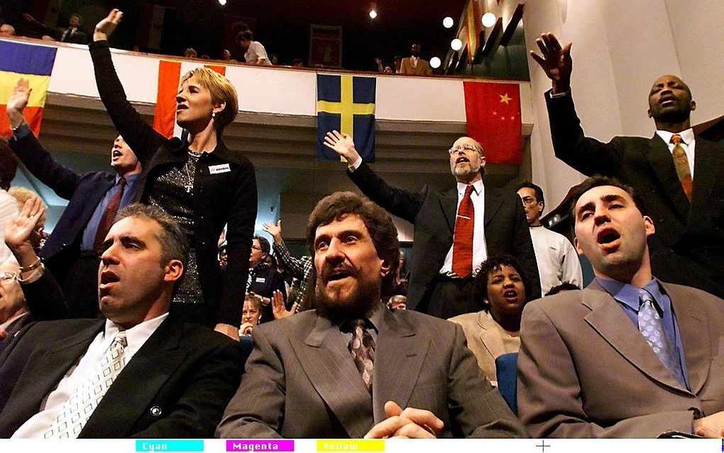 Evangelist T. L. Osborn in 1998 in Den Haag, tijdens de opening van een kantoor van Johan Maasbach. Osborn werd bekend om zijn genezingsdiensten maar gereformeerden hadden daarop kritiek. Foto ANP