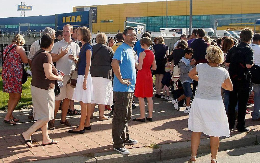 Verdacht pakketje bij Ikea in het Belgische Anderlecht, oktober 2011. Foto EPA