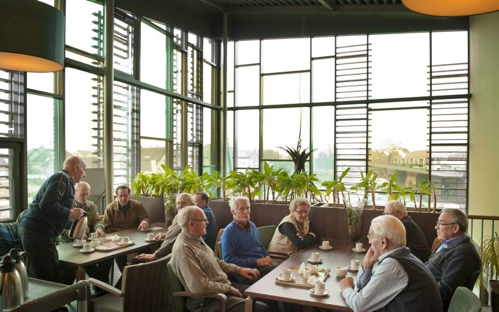 Het vijf jaar oude kulturhus, met een jongerenhonk, een bibliotheek (in plaats van de vroegere bibliobus), vergaderzalen en een ontmoetingsruimte (”huiskamer”) voor de bewoners van Schoonbeek. Foto Ruben Schipper