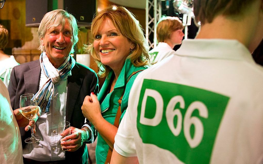 D66-Tweede Kamerlid Pia Dijkstra (m.) zal donderdag een motie indienen waarin staat dat wetenschappelijk onderzoek met embryo’s mogelijk moet worden. Foto ANP