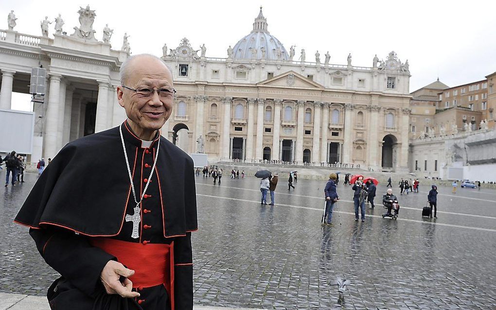 De Chinese kardinaal Hon John Tong woensdag op het Sint Pieterplein in Vaticaanstad. Foto EPA