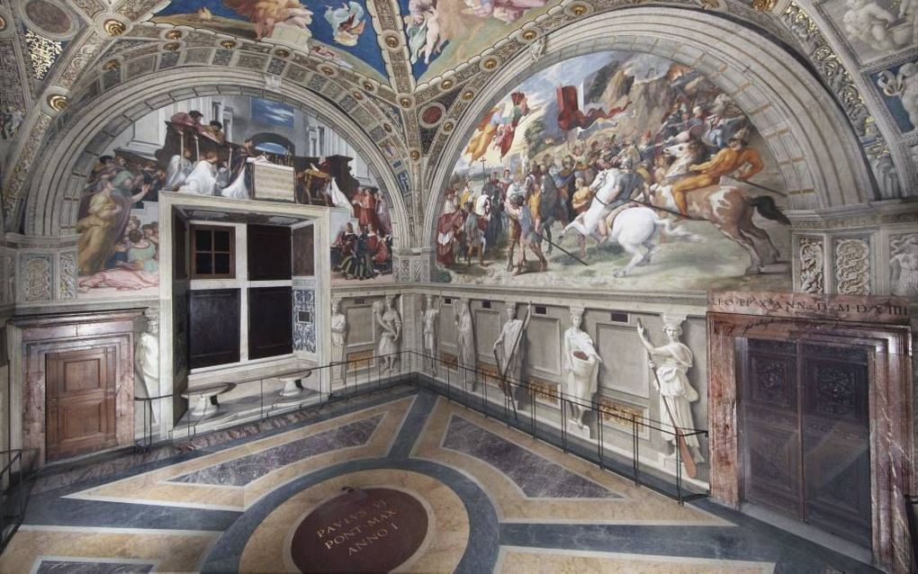 Zaal van Heliodorus, overzicht plus wandfresco ”Leo en Atilla”.