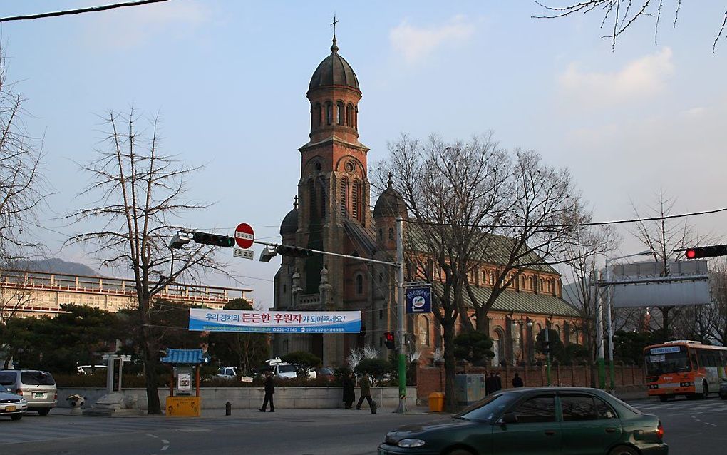 Kerken in Zuid-Korea zetten in op gesprek met Noord-Korea om de betrekkingen te verbeteren. Foto: Een Zuid-Koreaanse rooms-katholieke kerk in Jeonju. Foto Wikimedia