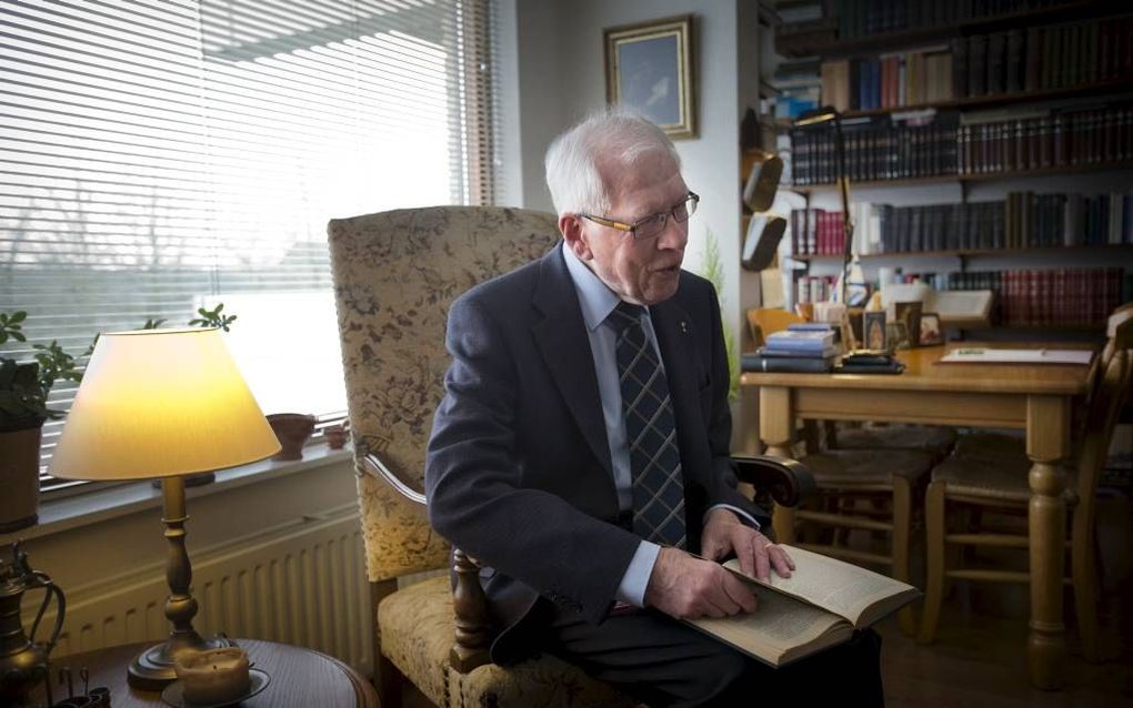 Ds. W. van den Hul: „In de prediking dienen voorgangers de tijdgeest te peilen en de moderne tijd te wegen.”  Foto RD, Henk Visscher