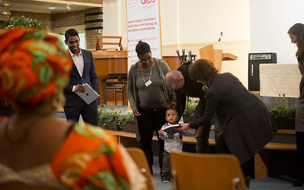 „De kerk is onderdeel van het slavernijsysteem geweest. Na 150 jaar afschaffing van de slavernij is het voor de kerk tijd om met deze blinde vlek af te rekenen”, zei ds. A. J. Plaisier gisteren in Rotterdam. Foto Cees van der Wal