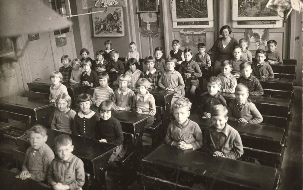 Schoolklas in de eerste helft van de 20e eeuw. Foto: Nationaal Onderwijsmuseum (Rotterdam)