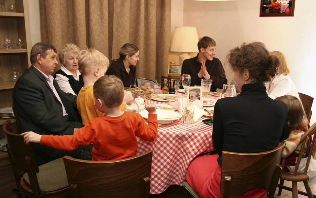 Menige familie houdt jaarlijks een familiedag om de onderlinge bang te versterken. Foto Fotolia