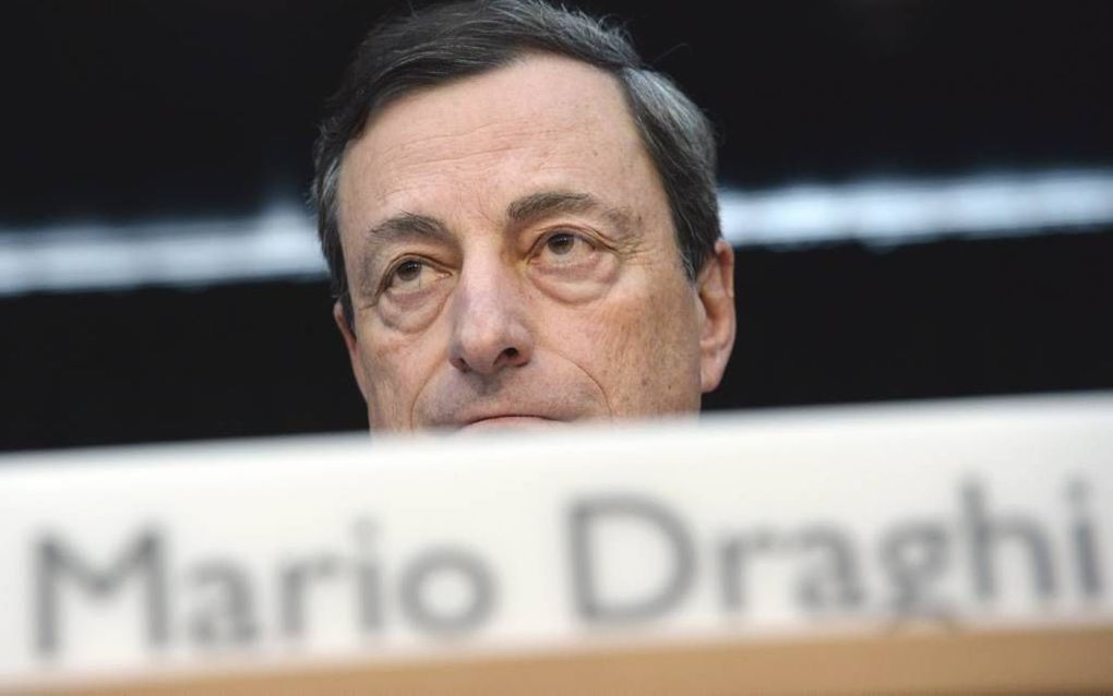 President Mario Draghi van de Europese Centrale Bank (ECB) hintte donderdag op een naderende renteverlaging vanwege de tegenvallende economische ontwikkeling. Foto EPA