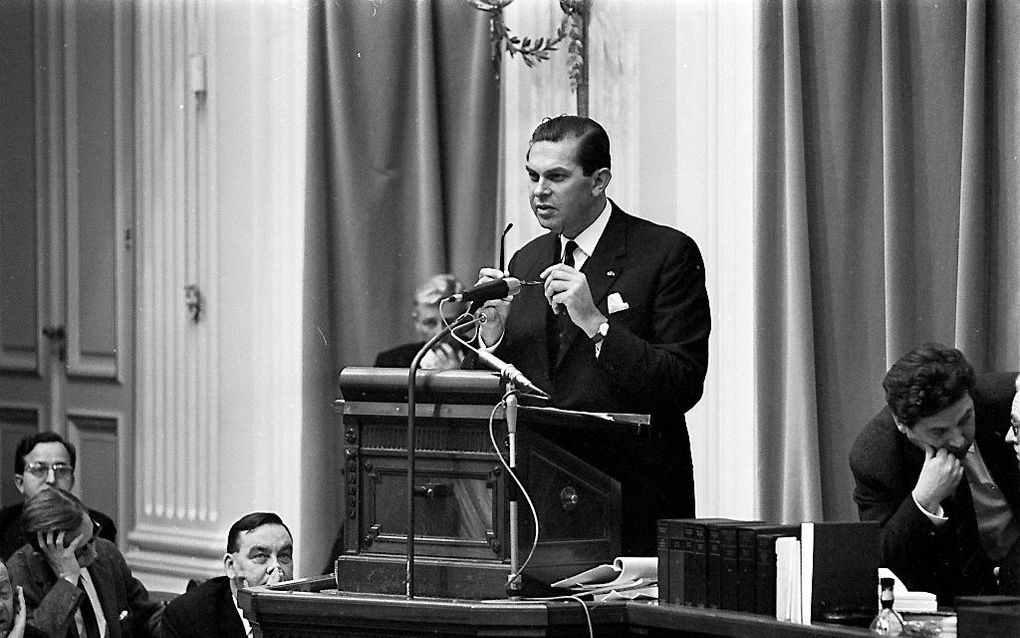 Barend Biesheuvel, fractievoorzitter van de A.R.P. tijdens debatten in de Tweede Kamer.  Foto ANP