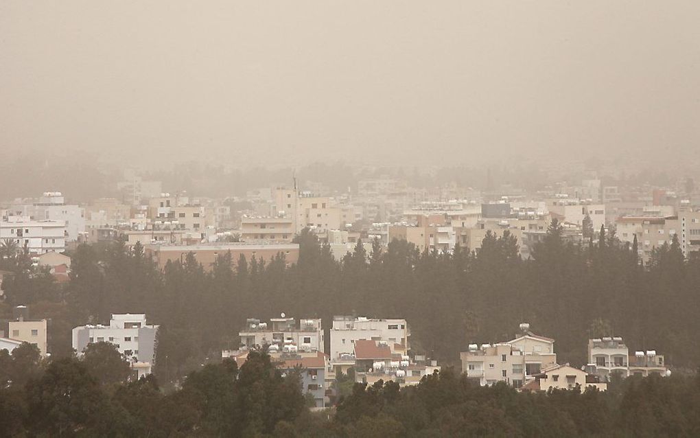 Mistig Nicosia op Cyprus.  Foto EPA