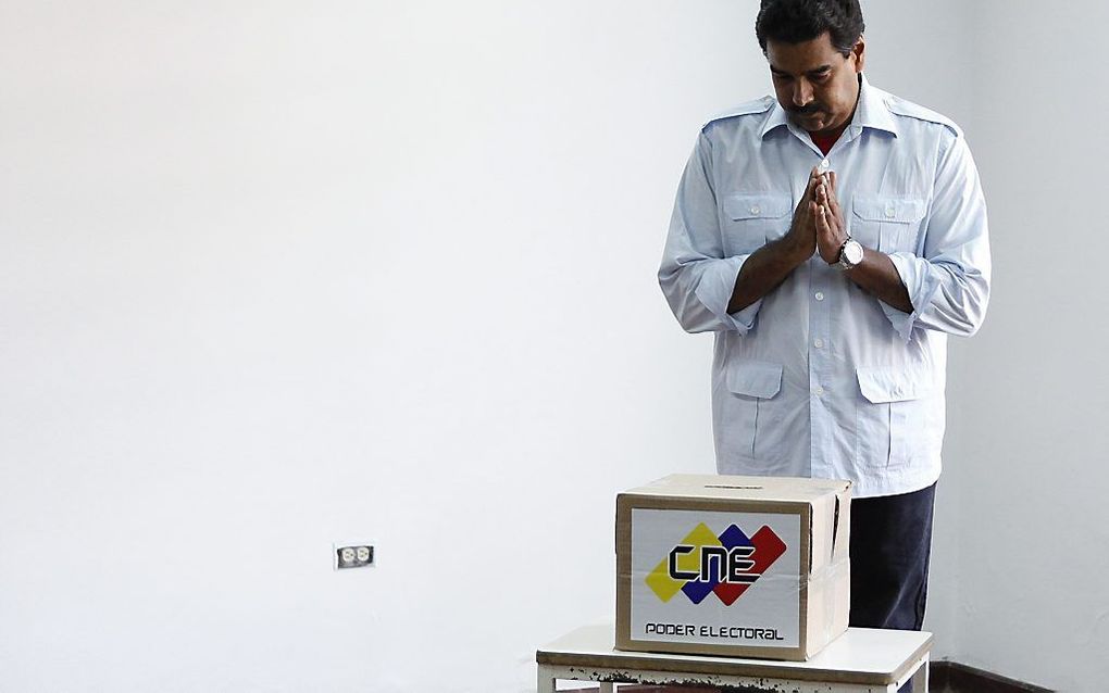 Nicolás Maduro (50) heeft de verkiezingen in Venezuela nipt gewonnen. Dat heeft de kiescommissie maandag bekendgemaakt. Foto EPA