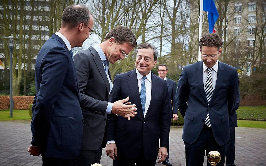 Knot, Rutte, Draghi en Dijsselbloem bij het Catshuis. Foto ANP