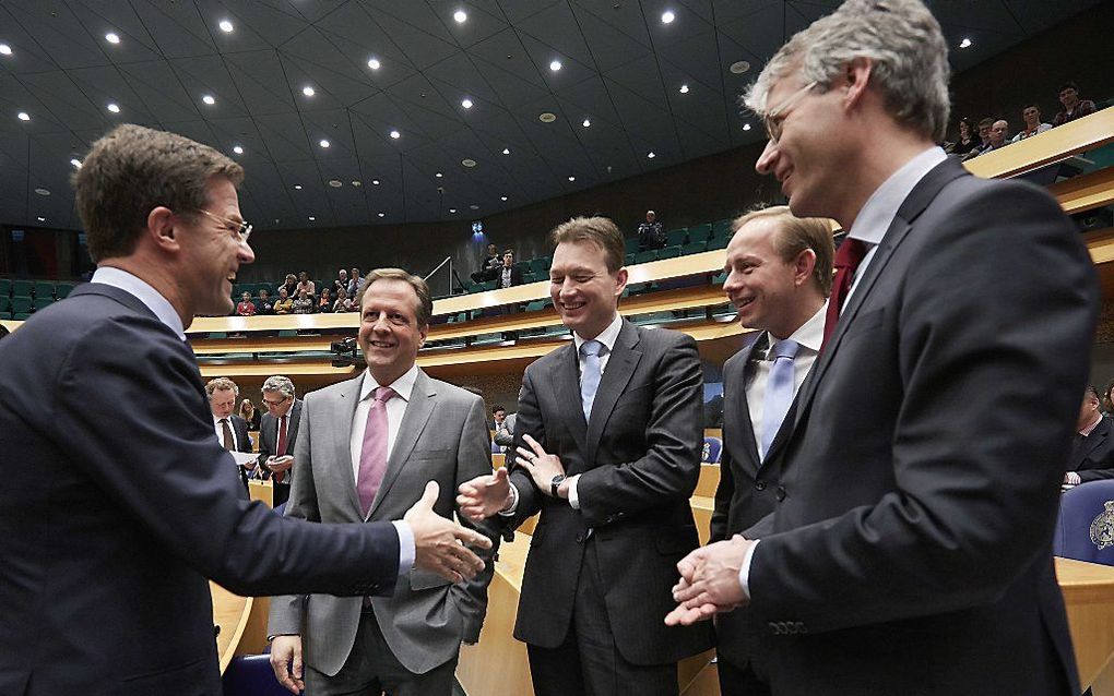 (V.l.n.r.) Premier Mark Rutte, D66-leider Alexander Pechtold, VVD-fractieleider Halbe Zijlstra, SGP-leider Kees van der Staaij en Christen Unie fractievoorzitter Arie Slob. Foto ANP