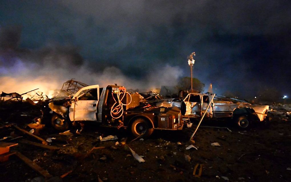 De explosie van de kunstmestfabriek in het Texaanse plaatsje West woensdagavond (lokale tijd) heeft 12 mensenlevens geëist.  Beeld EPA