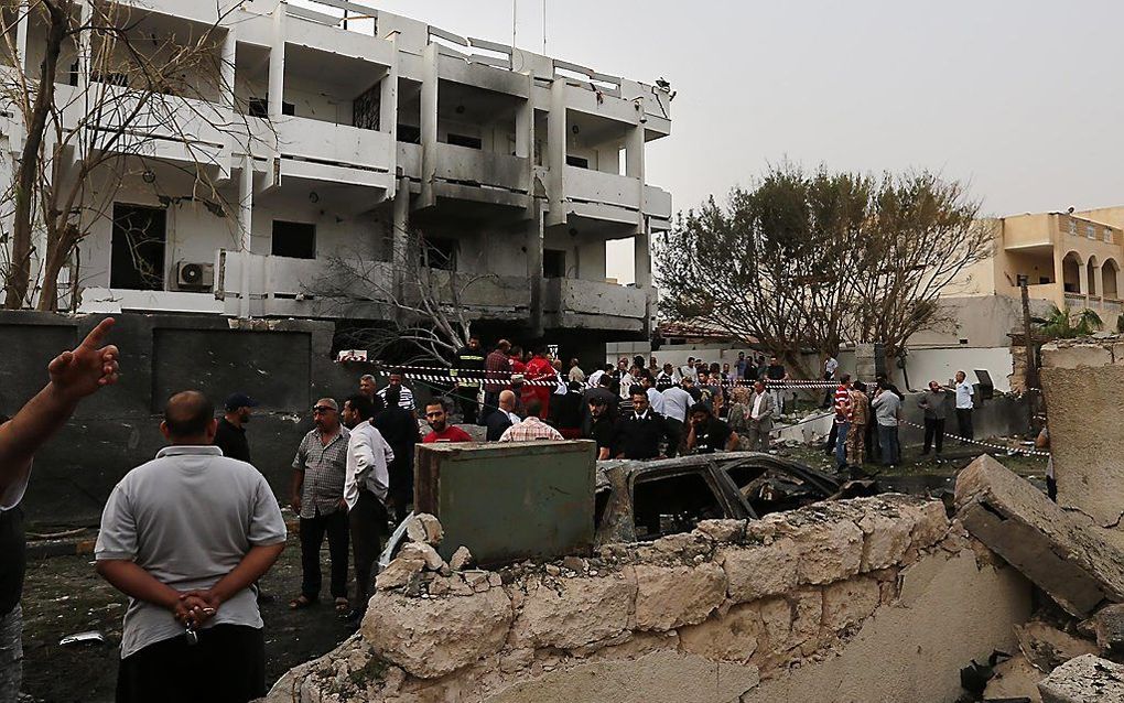 Bomaanslag op Franse ambassade Tripoli. Foto EPA