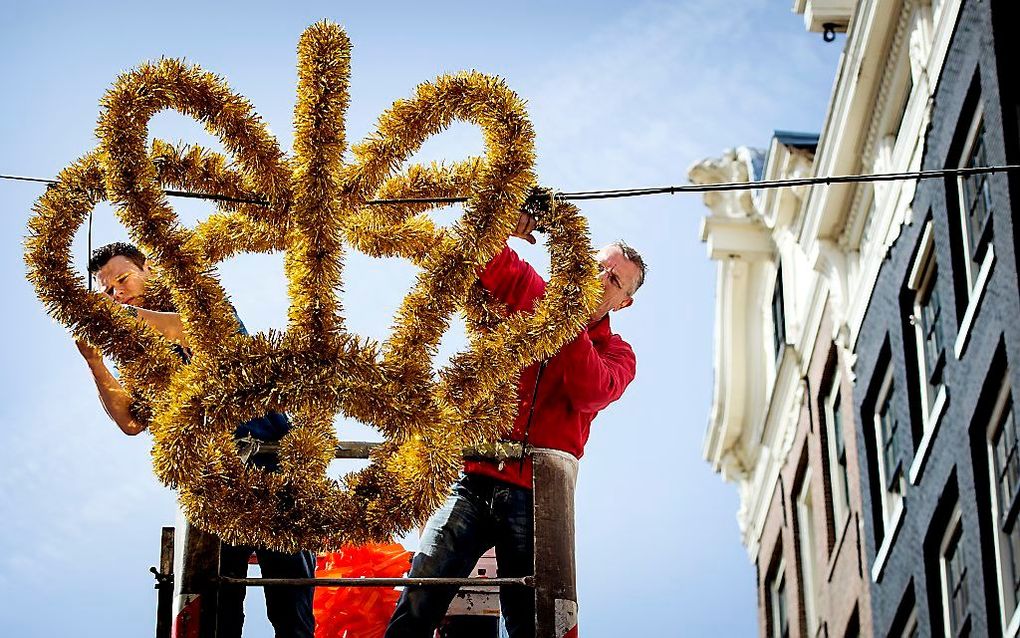 Koningin Beatrix heeft woensdag haar laatste publieke optreden voor de troonswisseling. In de Grote Kerk in Den Haag opent ze de tentoonstelling ‘Constantijn en Christiaan Huygens - Een Gouden Erfenis’.  Beeld ANP