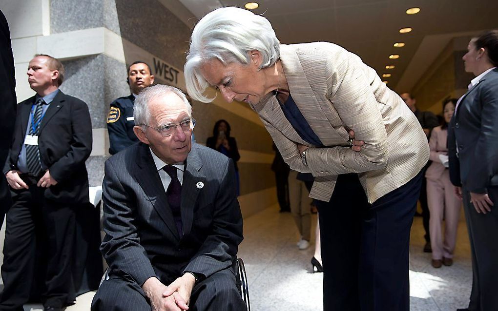 Minister van Financiën Schäuble in gesprek met Lagarde ((IMF).  Foto EPA