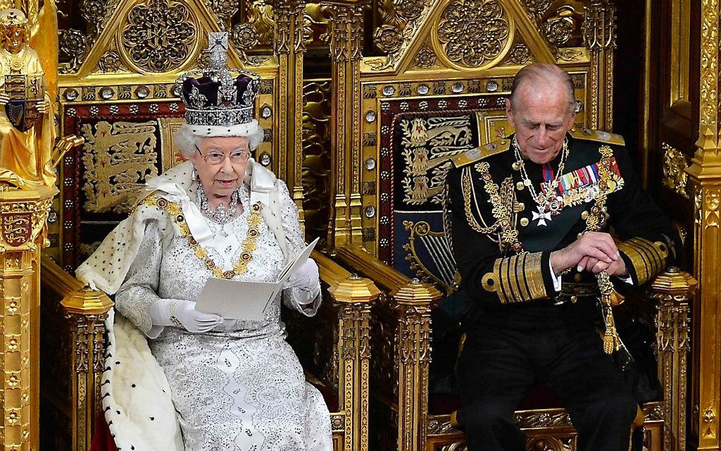 Koningin Elizabeth leest de troonrede.  Foto EPA