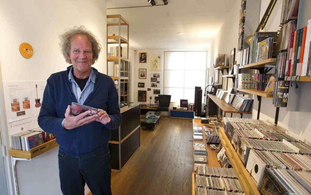 Kees Koudstaal in zijn klassiekemuziekzaak Prelude in Baarn. Beeld RD, Anton Dommerholt