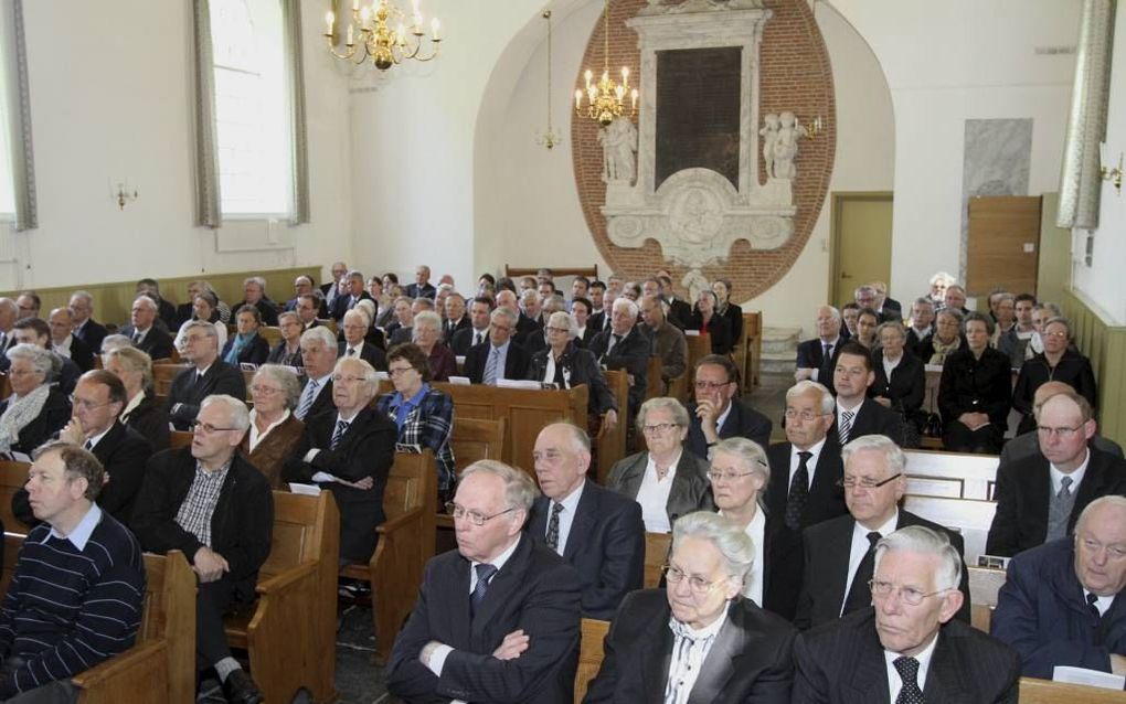 HOUTEN. Het kerkhistorische tijdschrift Oude Paden hield zaterdag in Houten een symposium over het thema ”Zo vader zo zoon”. beeld RD